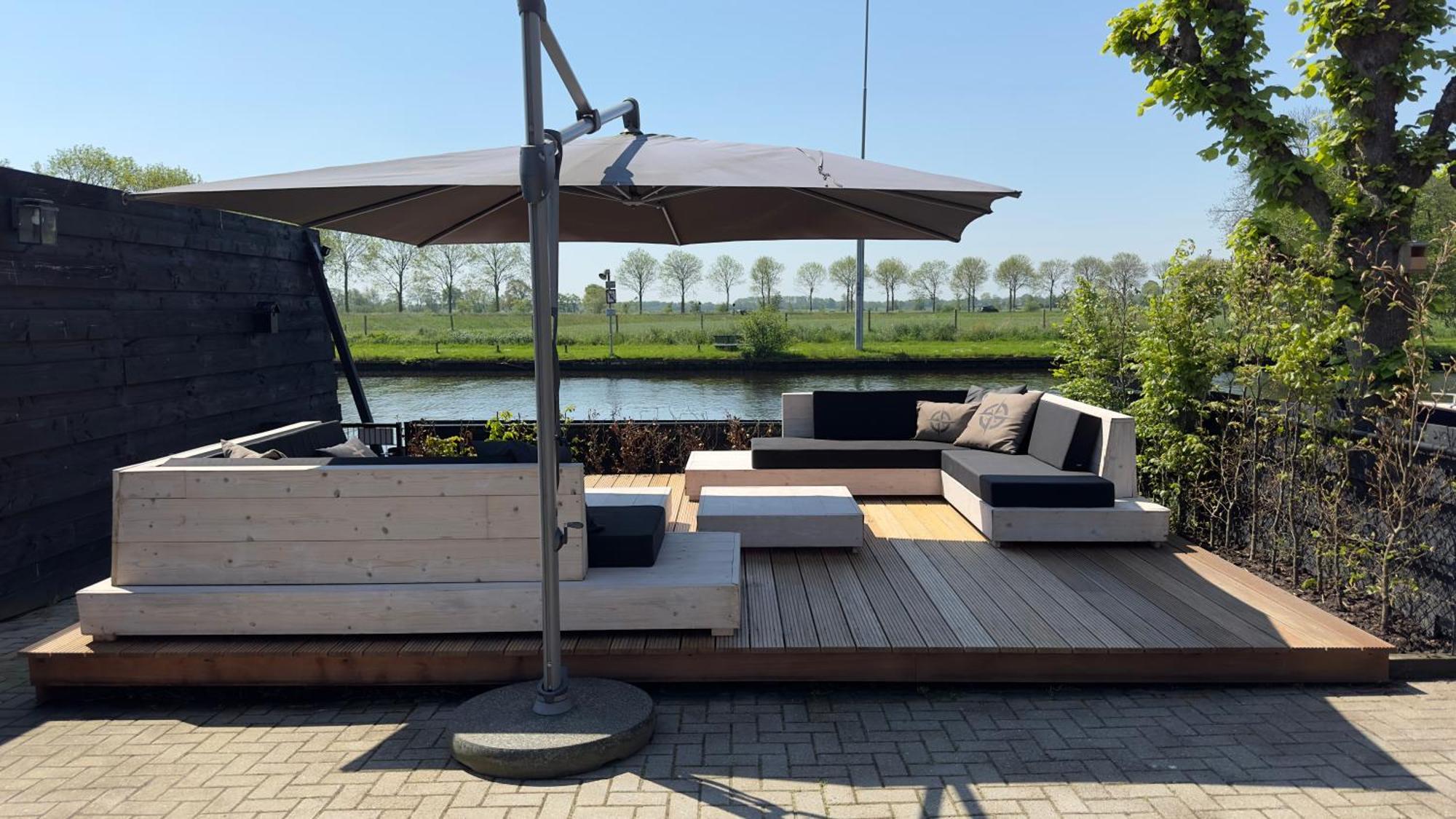 Puur Eastermar - Monumentaal, Authentiek En Luxe Koetshuis Aan Open Vaarwater Met Jacuzzi En Sauna Oostermeer Екстер'єр фото